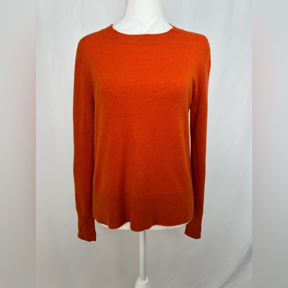 NEW / Cashmere classic-fit crewneck sweater / B001 - Picture 1 of 6
